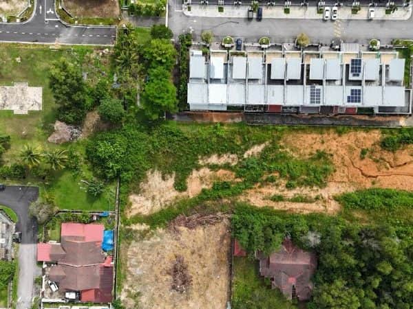 Tanah Lot Banglo Putra Hillview Desa Putra Sungai Merab Dengkil Selangor 7750 Sqft