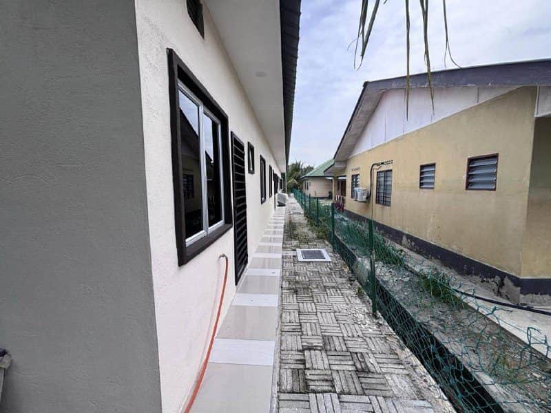 Tanah Kediaman Dengan 4 Unit Rumah Sewa Bukit Changgang Banting Selangor 10978 Sqft